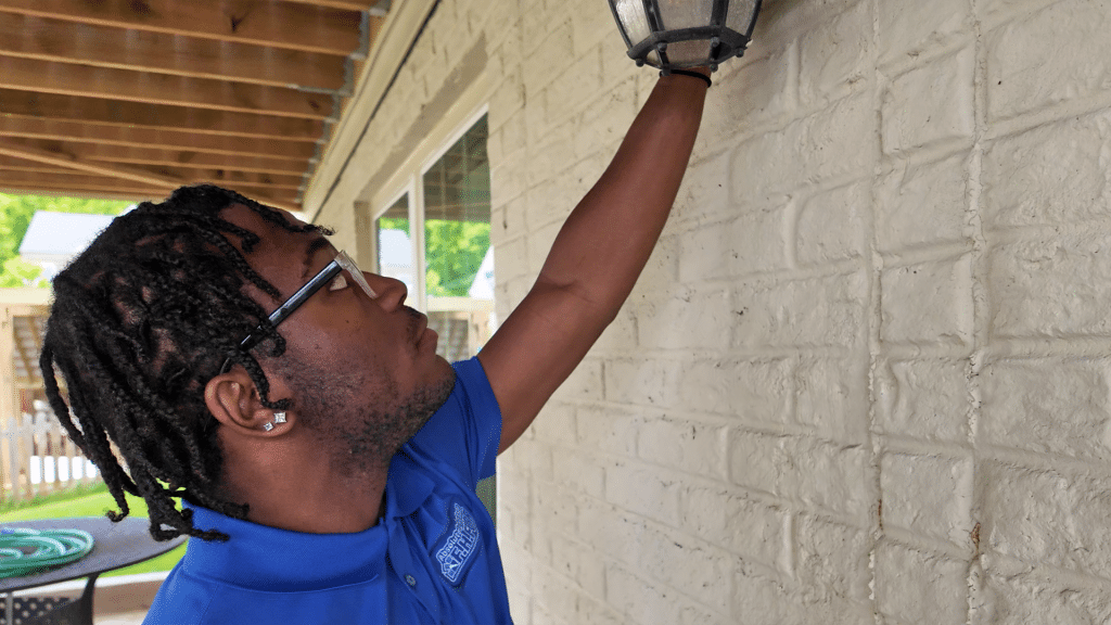 Install-Outdoor-Lighting